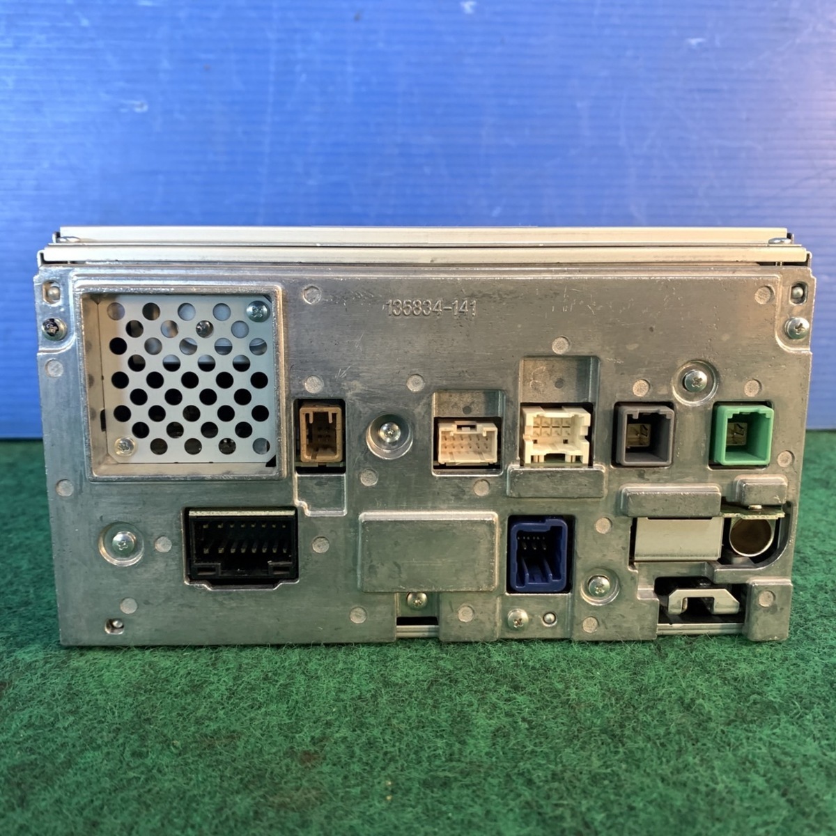 美品 デンソーテン イクリプス 7V型 メモリーナビ AVN-R9 2018年度地図