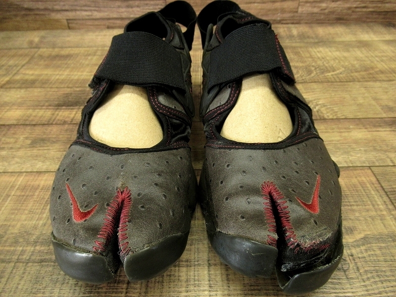 ◇ ジャンク 現状渡し 観賞用 サンプル品 NIKE ナイキ 609044-063 