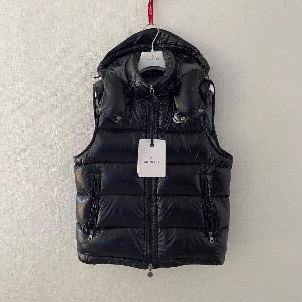 サイズ4本物保証 Moncler BORMES black ダウンベスト 【公式通販】