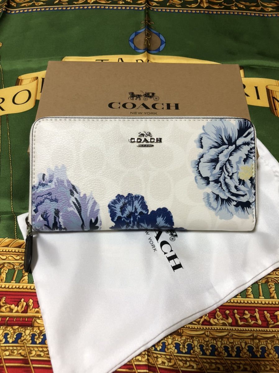 送料無料，100%新品 COACH 長財布 ラウンドファスナー シグネチャー ホワイト ブルー花柄 フローラル(長財布（小銭入れあり）)｜売買されたオークション情報、yahooの商品情報をアーカイブ公開 - オークファン 長財布（小銭入れあり）