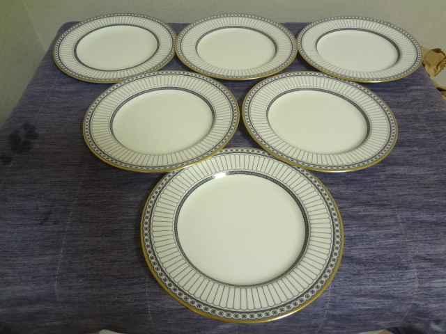SALE，100%新品 WEDGWOOD ウェッジウッド COLONNADE コロネード ブラック サラダ デザート プレート 皿 20.5cm 6枚(ウェッジウッド)｜売買されたオークション情報、yahooの商品情報をアーカイブ公開 - オークファン ウェッジウッド