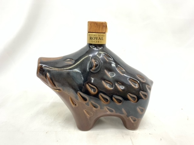 未開栓】 SUNTORY サントリー ROYAL ローヤル 干支ボトル 亥歳 猪 陶器