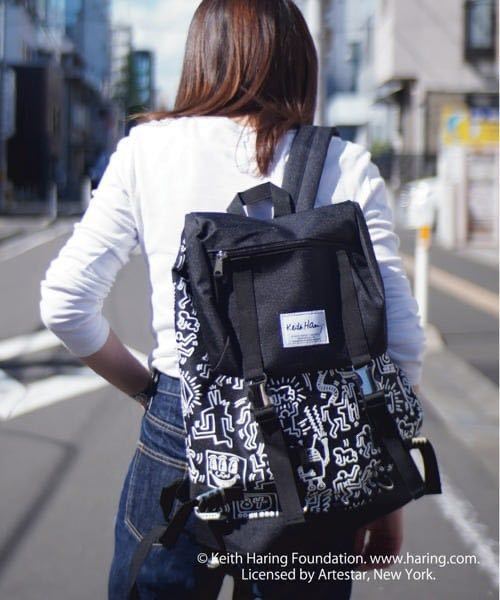  NA/ Keith Haring キース ヘリング ハーフ柄 フラップダブルバックル バックパック リュック KHB-KH1602 ブラック(リュックサック、デイパック)｜売買されたオークション情報、yahooの商品情報をア リュックサック、デイパック