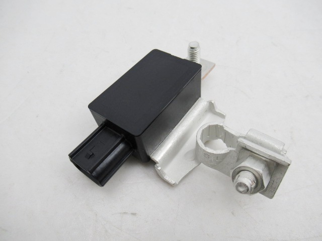 驚きの破格値，SALE ホンダ フィット ハイブリッド H/V GP3 純正 バッテリー センサー n063313(ホンダ用)｜売買されたオークション情報、yahooの商品情報をアーカイブ公開 - オークファン ホンダ用