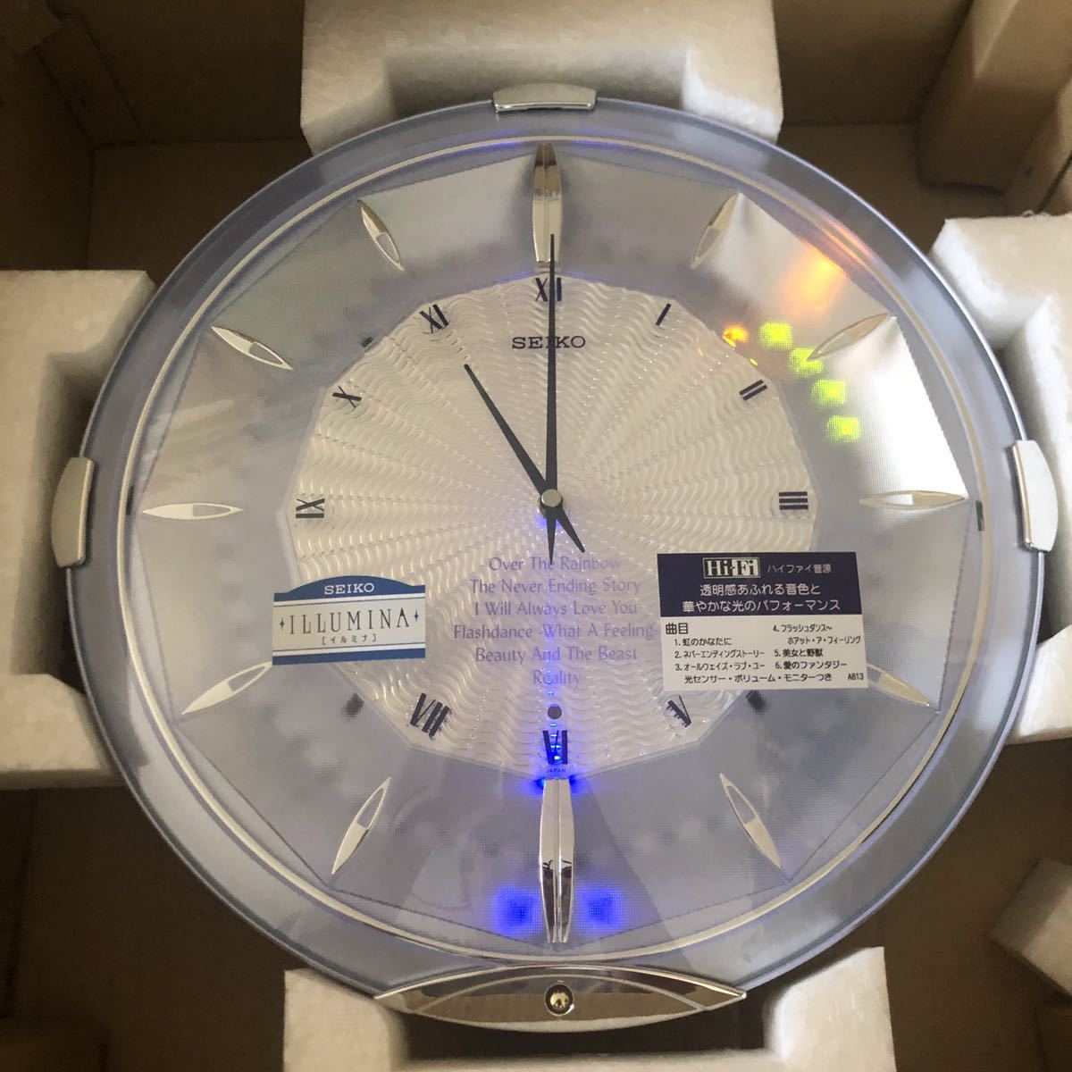 ★SEIKO セイコー イルミナ からくり時計　中古 送料無料】SEIKO/セイコー LEDメロディ時計【イルミナ RE545L】壁