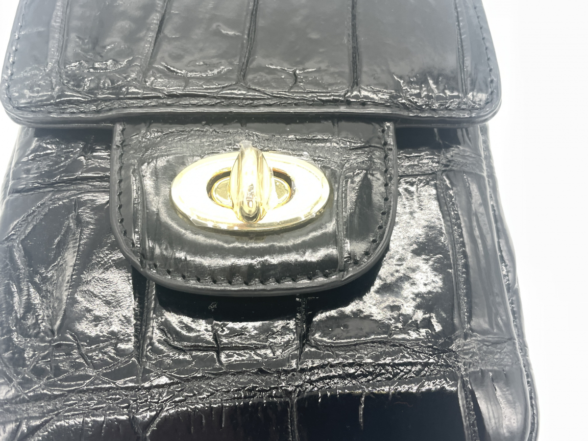 クロコダイル フラップポーチ クロスボディバッグ ショルダーバッグ 黒