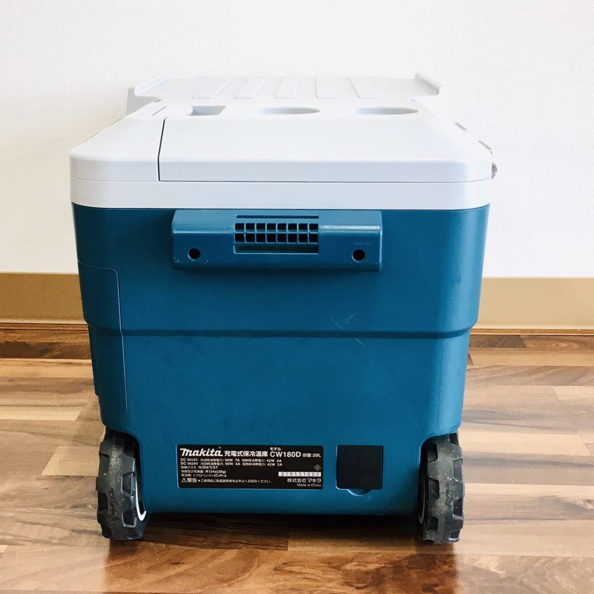 Makita マキタ　充電式保冷温庫 キャスター付き　CW180D 20L 1円～ ☆Makita 充電式保冷温庫 モデル CW180D☆容量20L/マキタ