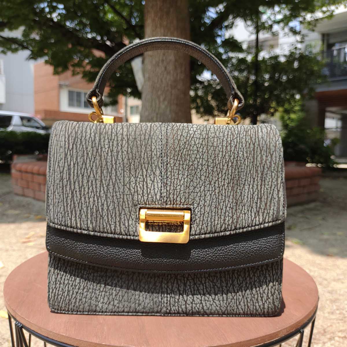 ☆美品☆CELENCEE シャークレザー 鮫革 Shake Leather ゴールド金具 