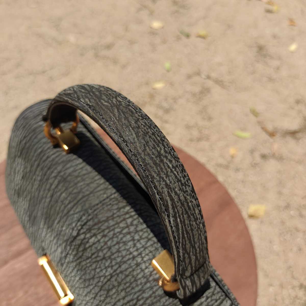 ☆美品☆CELENCEE シャークレザー 鮫革 Shake Leather ゴールド金具 