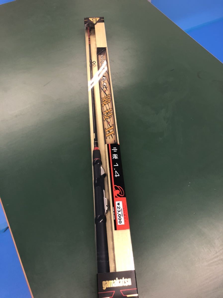中古美品 がまかつ がまちぬ いかだ 競技Ⅱ 中硬 1.4 gamakatst(チヌ竿 