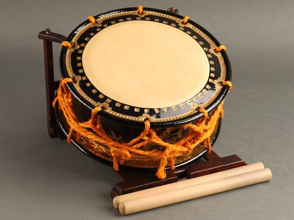 流】時代和楽器 蒔絵 締太鼓 ケース付 TE555