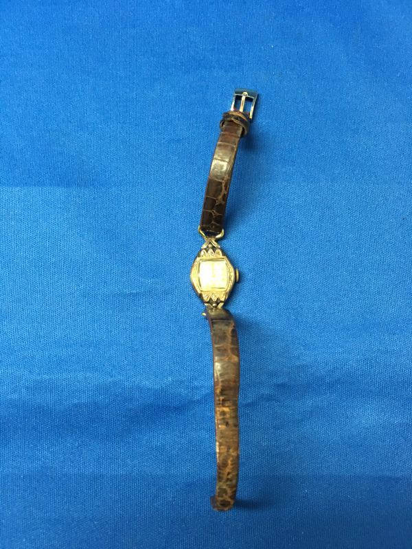 F086　ENICAR　 レディース手巻き時計　裏蓋K18　刻印　ジャンク　SB