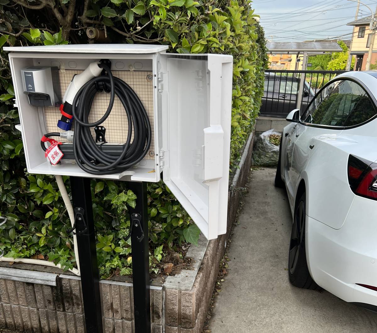 日産リーフ充電ケーブル 6WX0A 7.5m 100vアダプター付 Teslaモデル3 