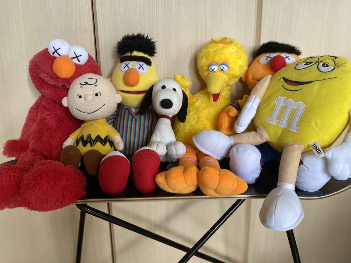 UNIQLO x KAWS x Sesame Street ユニクロカウズ セサミストリート