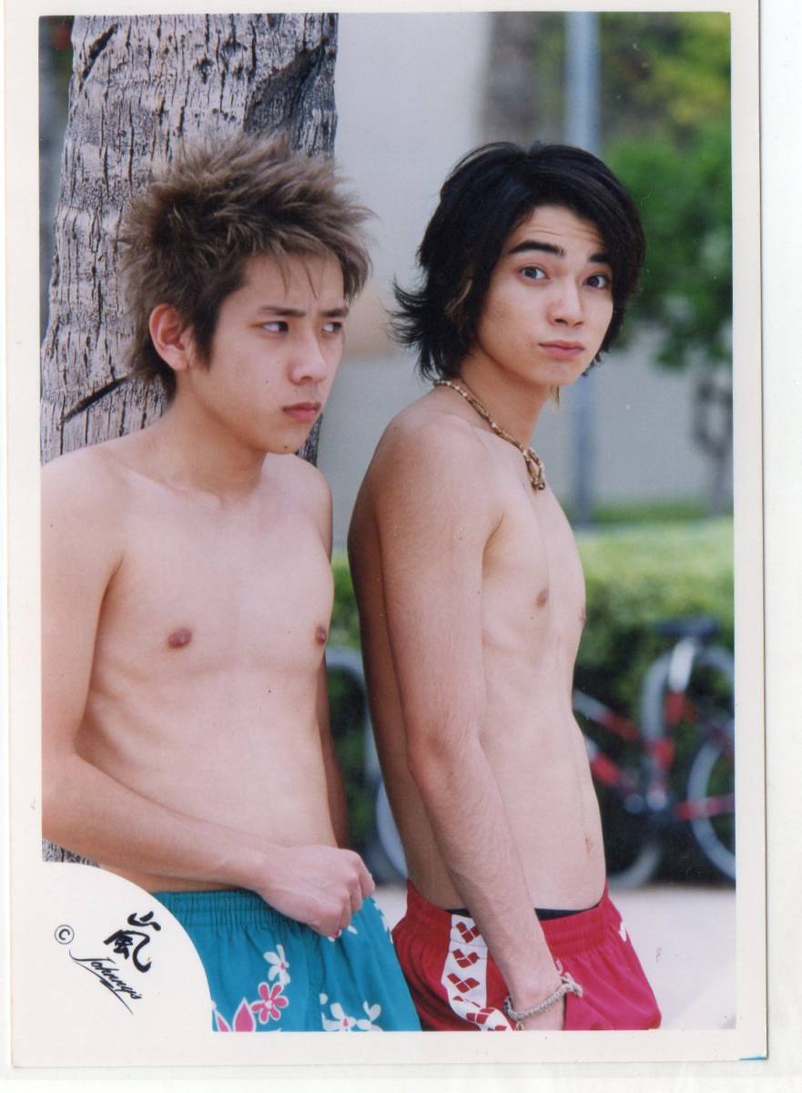 嵐 公式写真 ファンツアー イン ハワイ 二宮和也 松本潤 嵐ロゴ 二宮和也 売買されたオークション情報 Yahooの商品情報をアーカイブ公開 オークファン Aucfan Com