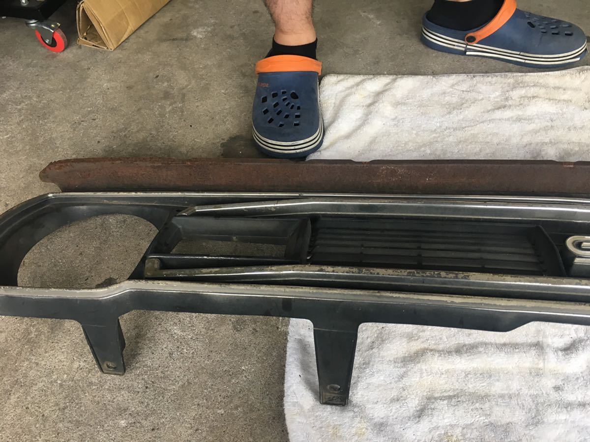 前期型310サニー純正フロントグリル　日産　ニッサン　丸目　_6