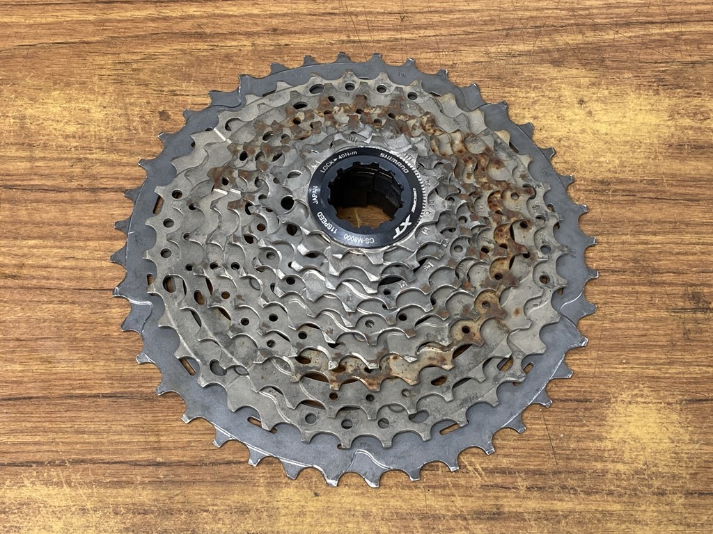 SHIMANO DEORE XT CS-M8000 11‐40T 11SPEED