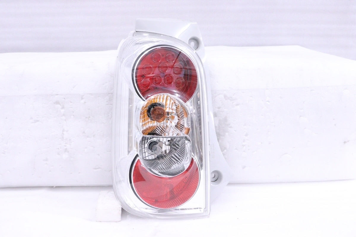 27-222★美品★後期 LED L675S ミラココア★左テールライト TOKAIDENSO 20515 ASSY 純正★ダイハツ (YM)