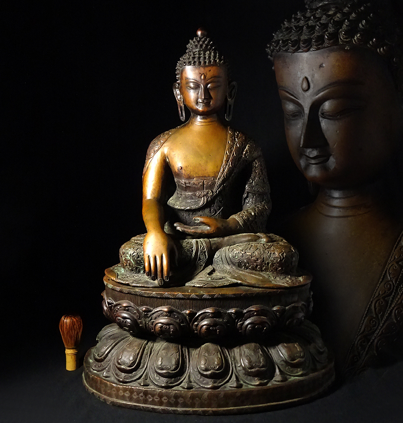 緑屋zc□ 中国古玩 銅製 チベット仏 釈迦如来像 仏像 唐物 時代物
