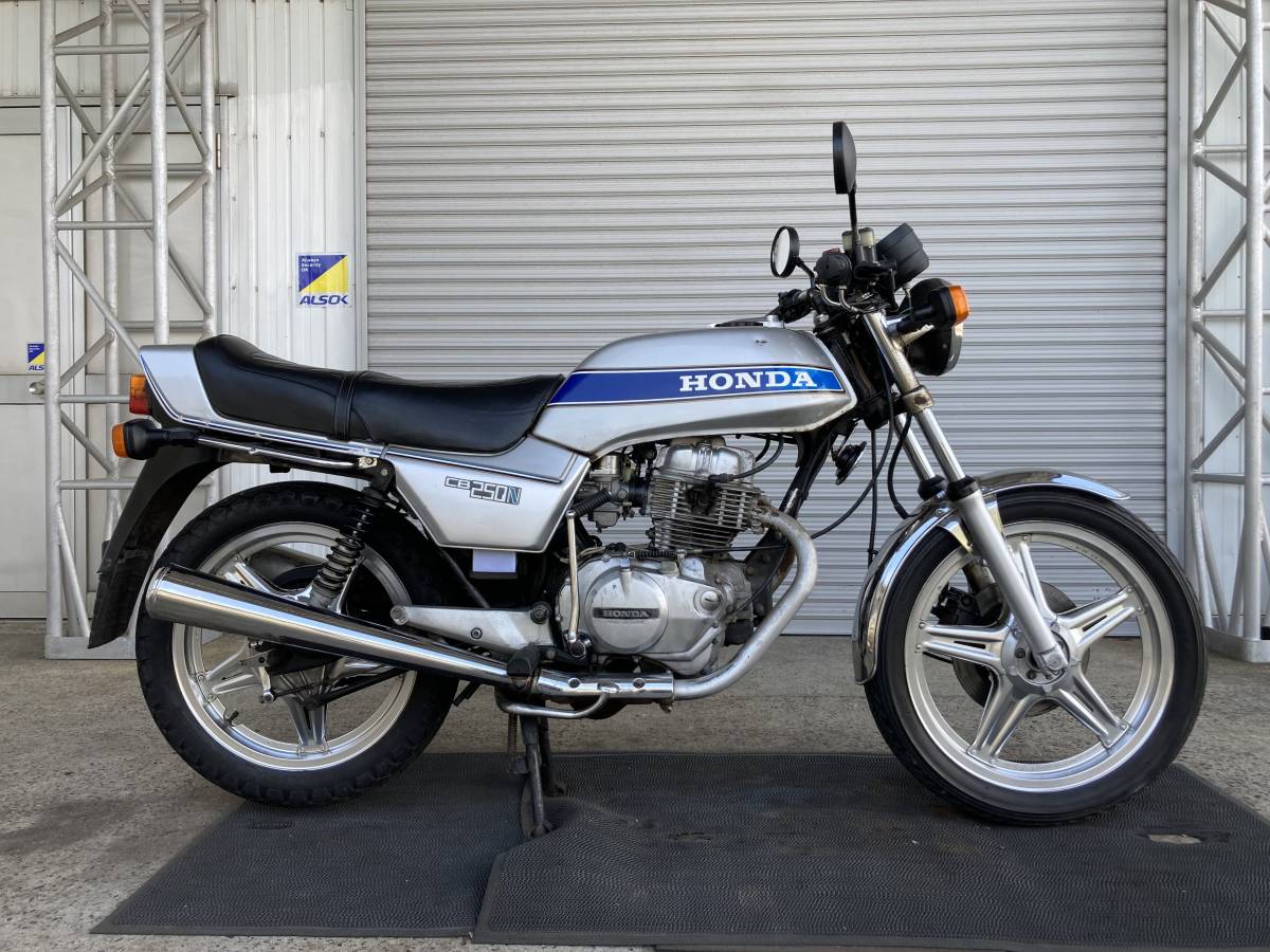 輸入旧車.国内登録済.自賠責保険1年付】ホンダ CB250N 銀青34718 程度