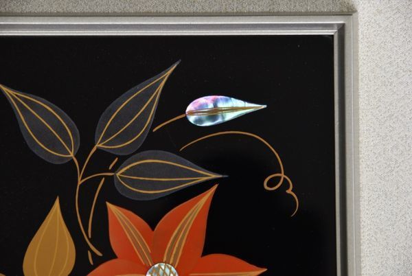 文化遺産オンライン 花鳥蒔絵螺鈿聖龕 - 美術漆器 秀邦銘 漆絵額 螺鈿
