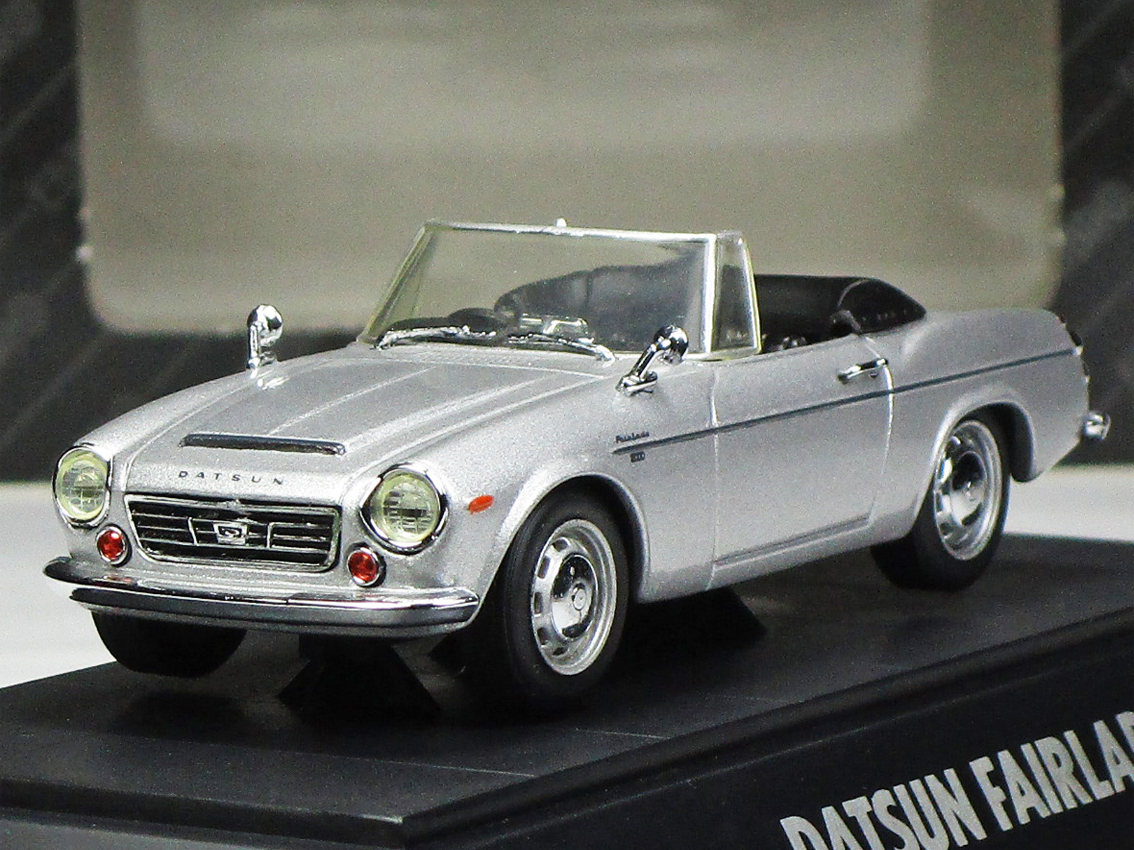 エブロ黒箱◇ダットサン・フェアレディ2000(SR311)◇シルバー◇1/43 