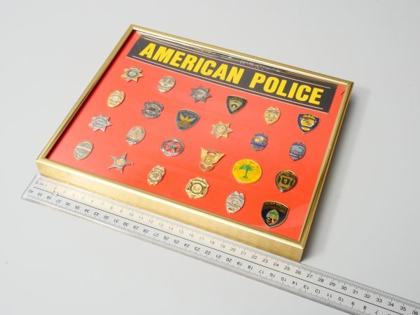 NY238. アメリカンポリス アメリカ警察 ピンバッジ 24種 額装