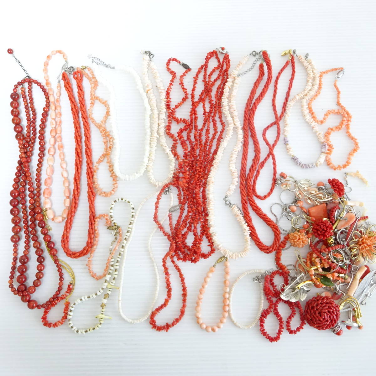 人気，お得 1453508-178 大量 おまとめセット 珊瑚 さんご サンゴ アクセサリー ネックレス イヤリング ブローチなど 60サイズ発送同梱不可(コーラル、サンゴ)｜売買されたオークション情報、yahooの商品情 コーラル、サンゴ