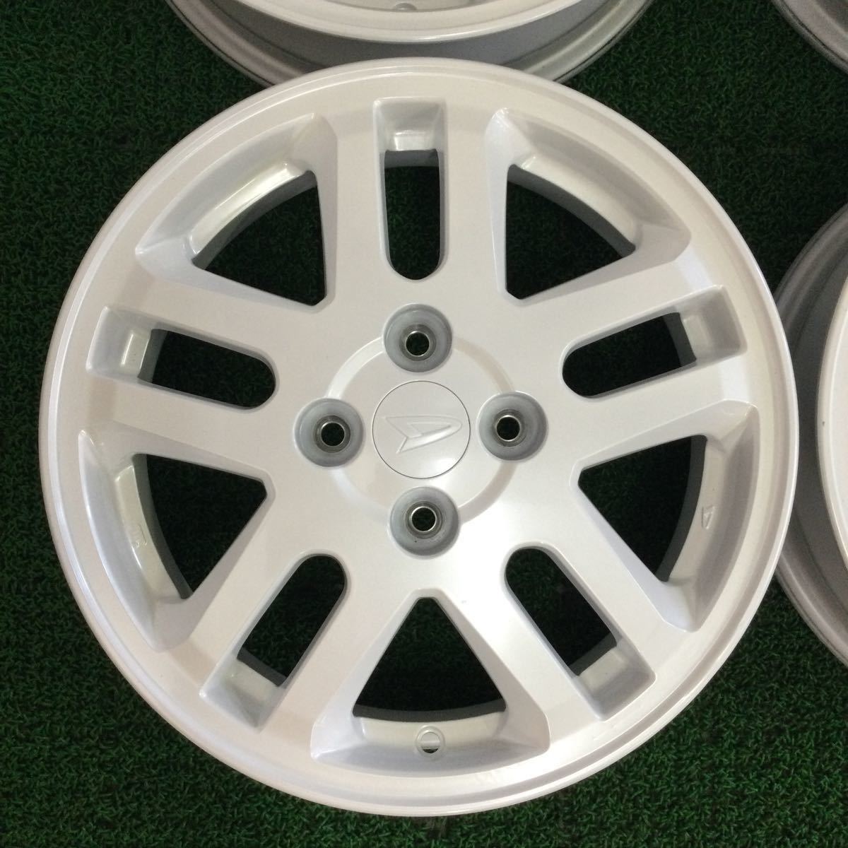 ダイハツ純正 軽自動車用アルミホイール 15×4.5J+45 100-4H 再 ダイハツ純正 軽自動車用アルミホイール 15×4.5J+45 100-4H 再