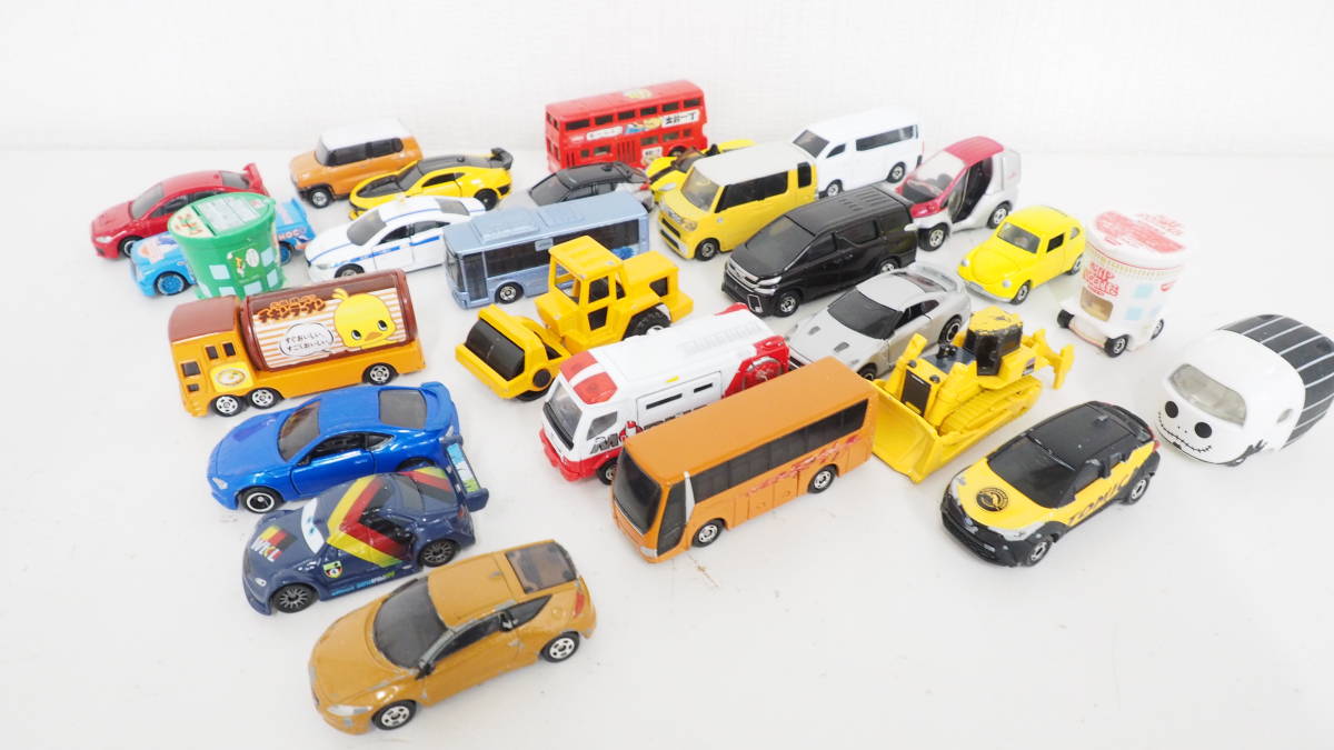 トミカ おまとめ12個 お買い得！まとめ売り (Y161) Takara Tomy
