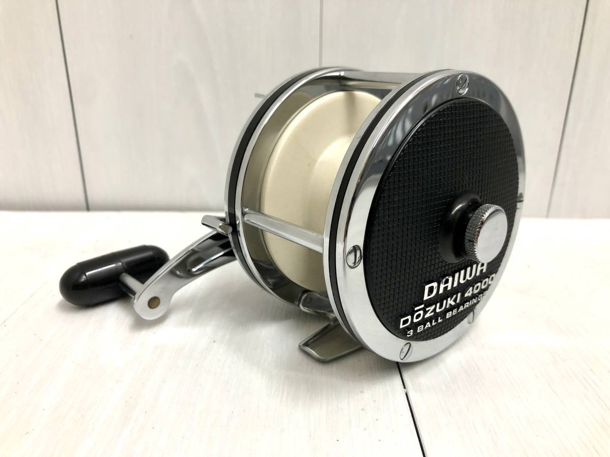 送料無料 ☆ 美品 ! DAIWA ダイワ DOZUKI 4000 リール 胴付 船
