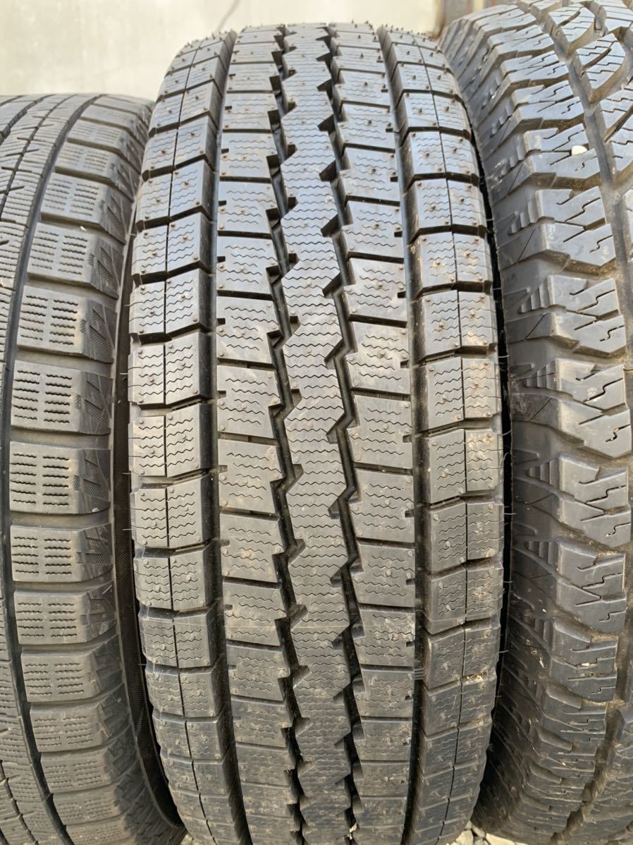 ダンロップWNTER MAXX WM01 215/50R17 215/50R17 ダンロップ ウインターマックス01 スタッドレスタイヤ 楽天
