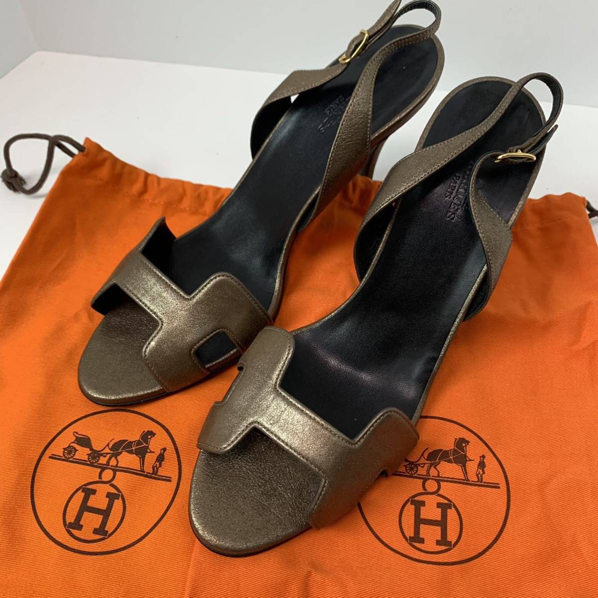 n80 未使用 美品 HERMES エルメス サンダル ナイト レザーシューズ バックストラップ ブロンズ 40 1/2 イタリア製 正規品 保存袋