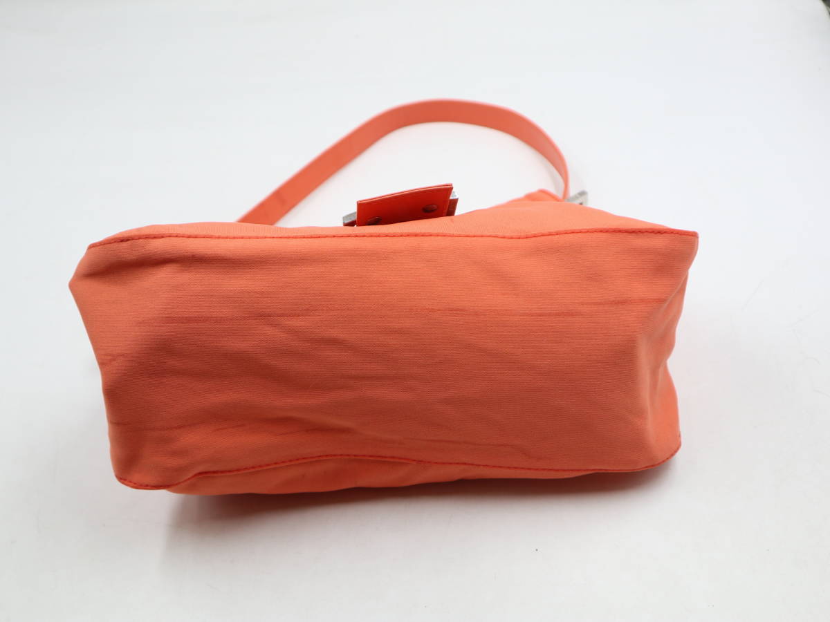 ☆FENDI フェンディ ショルダーバッグ 26325 マンマバケット オレンジ 