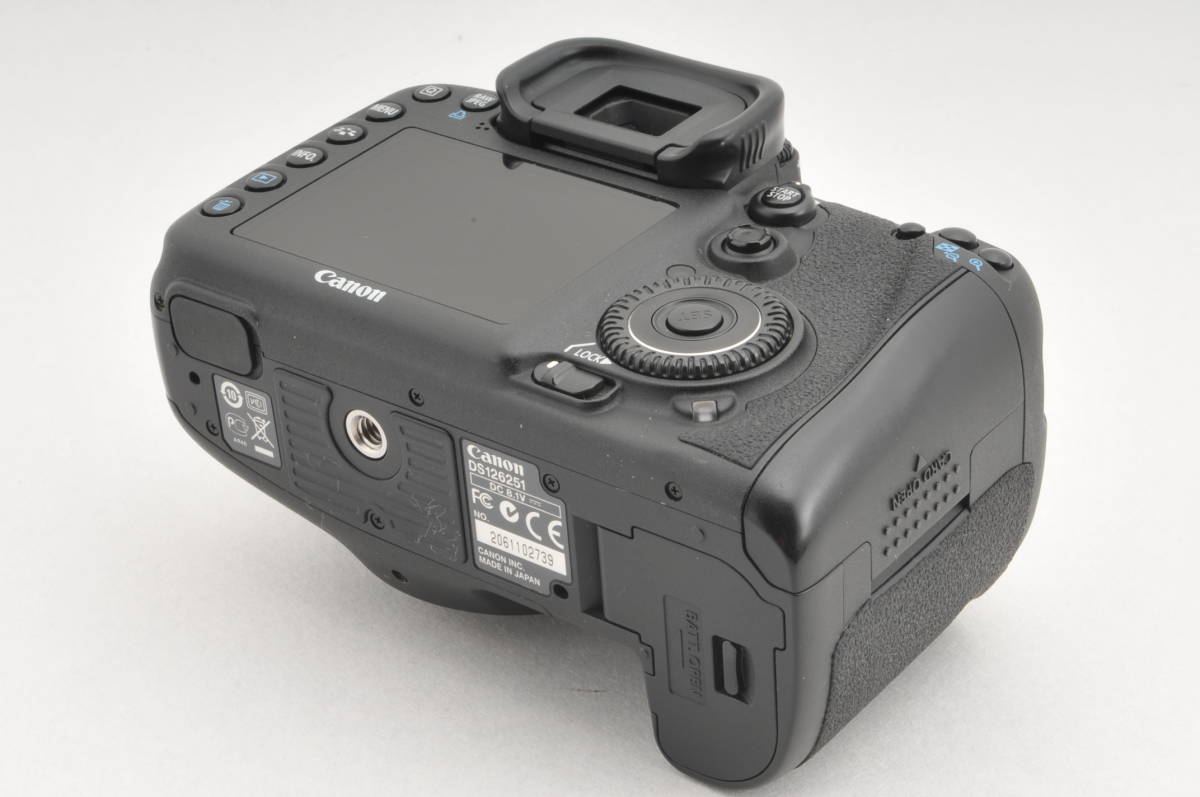 〓美品〓Canon キャノン EOS 7D ボディ #2067 EOS 7D Canon 純正 