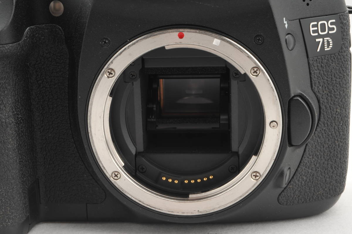 〓美品〓Canon キャノン EOS 7D ボディ #2067 EOS 7D Canon 純正 