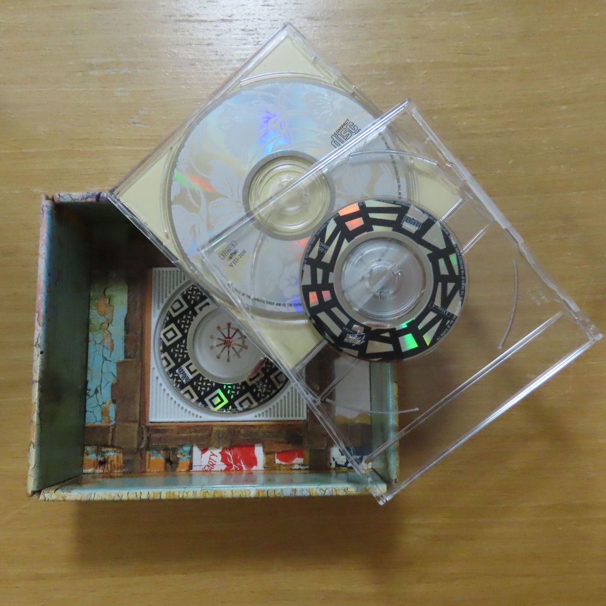 41022311;【CD+2×8cmシングルBOX/大竹伸朗特殊パッケージ】坂本龍一