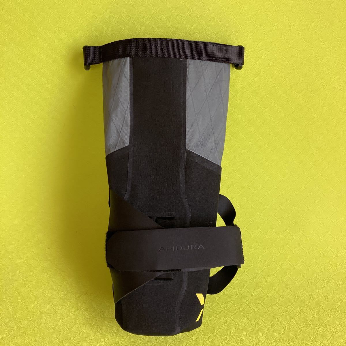 Apidura ダウン ダウンチューブバッグ 革 バックカントリーダウン