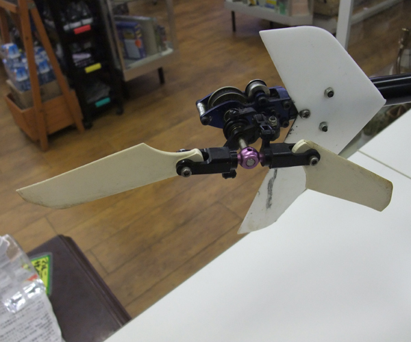 HIROBO ラジコンヘリコプター エンジン式 ヒロボー シャトル Futaba S9201 S9203 札幌市 厚別店 HIROBO ヒロボー エンジン 品 SDX 良品