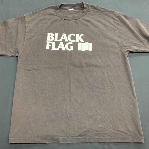 格安，新作 BLACK FLAG Tシャツ ヴィンテージ SST ブラックフラッグ マイナースレット ペティボン minor threat ロックT バンドT(Tシャツ)｜売買されたオークション情報、yahooの商品情報をアーカイブ公開 - オー Tシャツ
