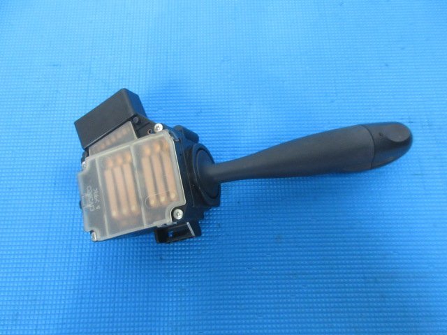 !8753W ワゴンR 後期 MH21S MH22S 純正 右 コンビネーションスイッチ ライトスイッチ 送料520円_4