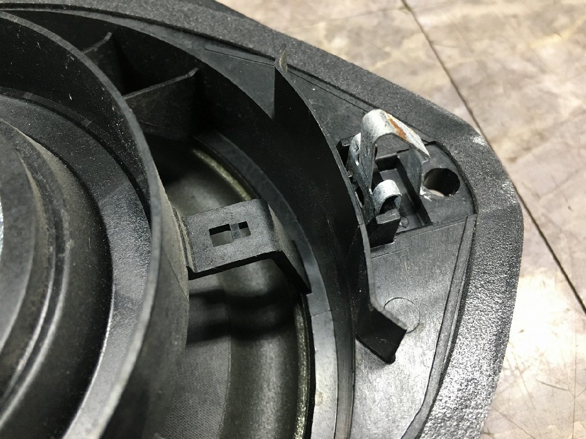 76 キャデラック エスカレード ハイブリット フロント 左 スピーカー