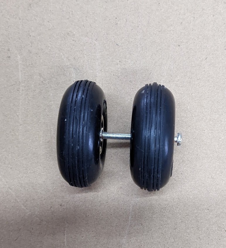 日本　ＫＢＫ製エアー入りゴムタイヤ2個セット_2