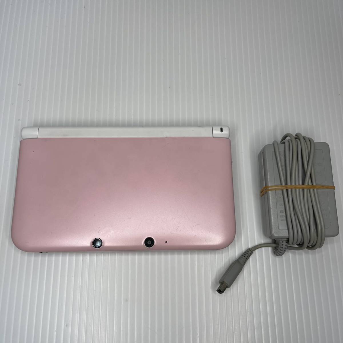 【数量限定，安い】 任天堂 Nintendo 3DS LL ホワイト&times;ピンク 充電器付き(ニンテンドー3DS本体)｜売買されたオークション情報、yahooの商品情報をアーカイブ公開 - オークファン ニンテンドー3DS本体