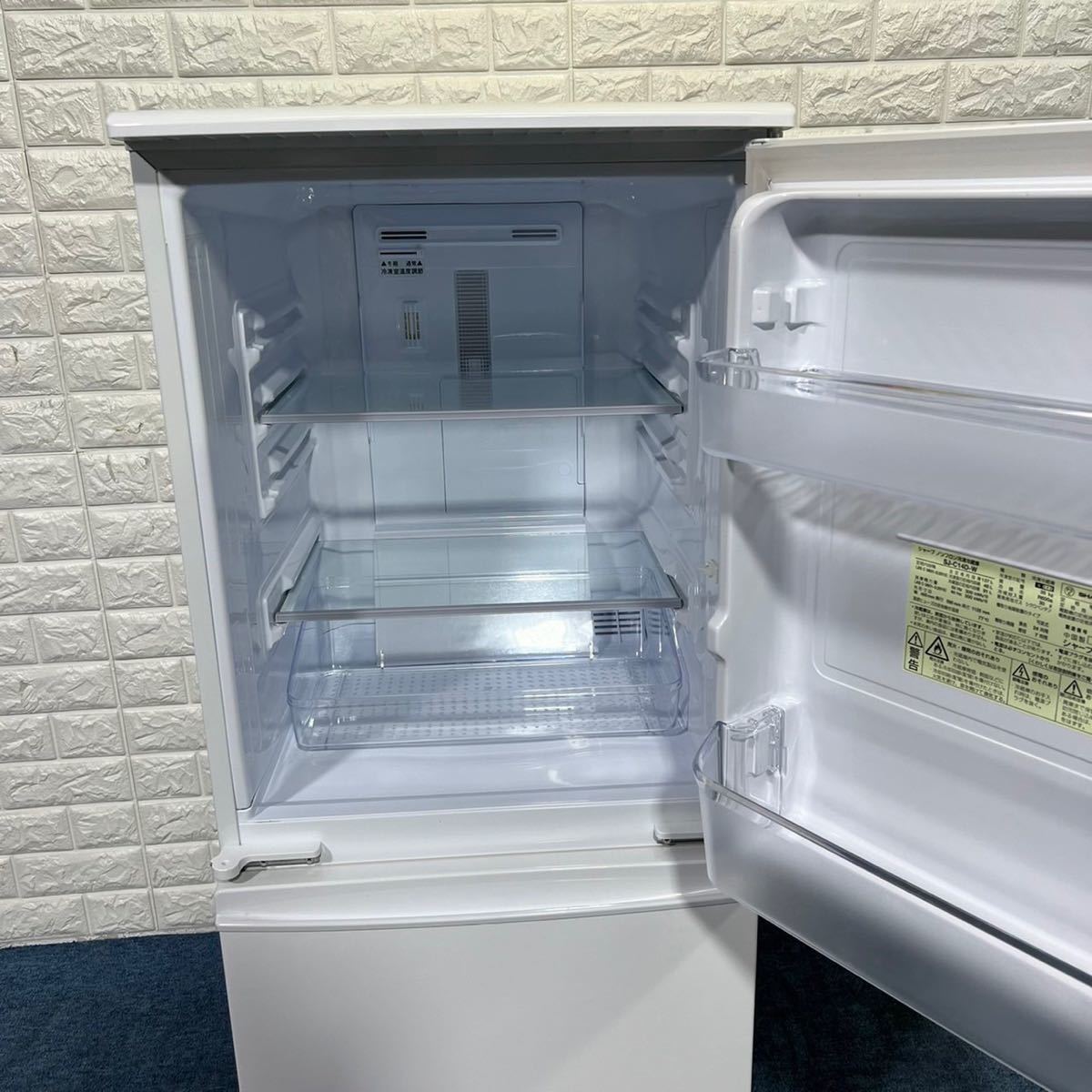 SHARP シャープ 冷蔵庫 SJ-C14D-W 137L 2018年製 家電 一人暮らし シンプル