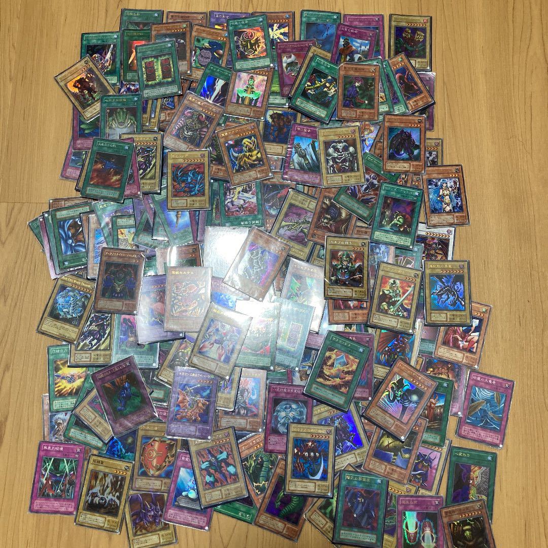 遊戯王 引退品 レア以上 まとめ売り 150枚弱 合計700枚前後 Yahoo! 初期