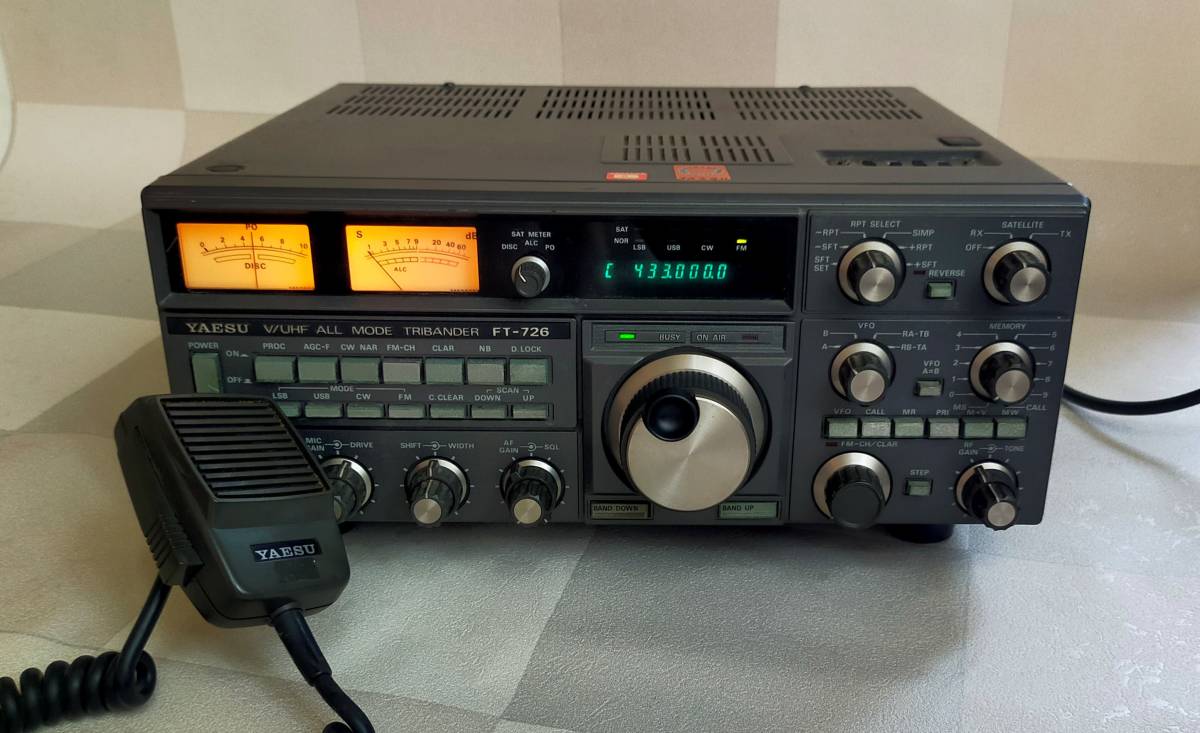 YAESU FT-726 「往年の名！トライバンダー」 通電確認済 マイク・説明