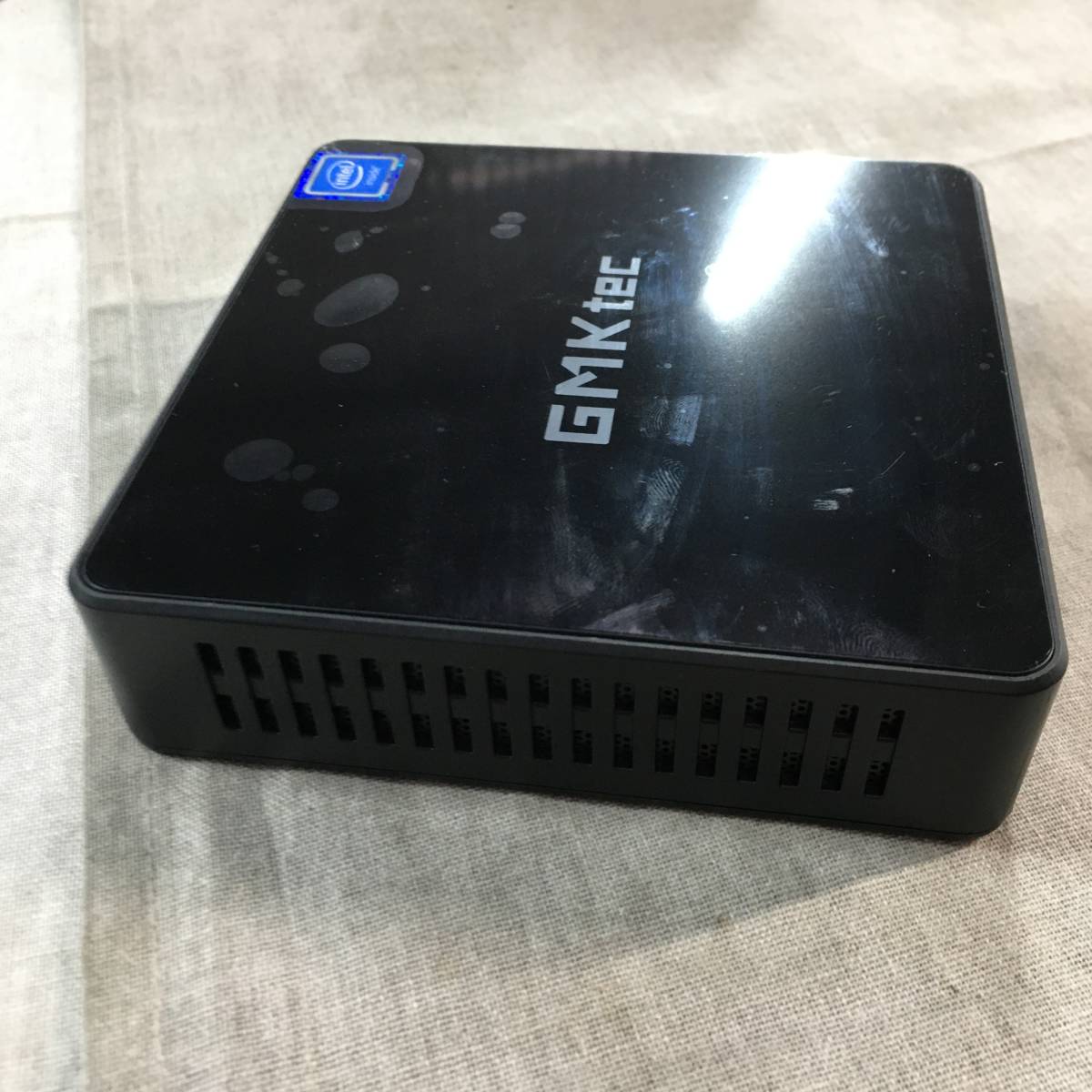 GMKTEC ミニPC Nukbox2 ジャンク品 GMKTEC ミニPC Nukbox2 ジャンク品