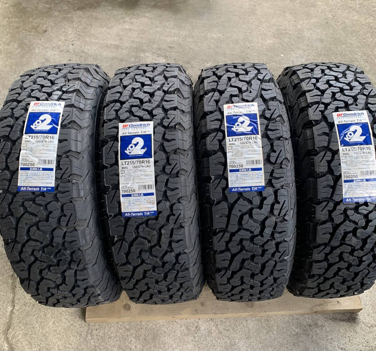 BFGoodrich BFグッドリッチ　All-TerrainT/A Ko2 215/70R16 2021年製　4本1セット T&frasl;A All-Terrain KO3 タイヤ・ホイール LT265&frasl;65R17 Sole：BF