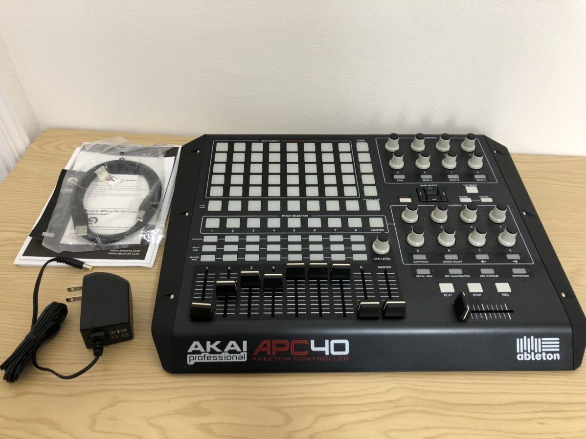 AKAI APC40 MIDI アカイ コントローラー Live MKII MIDIコントローラー